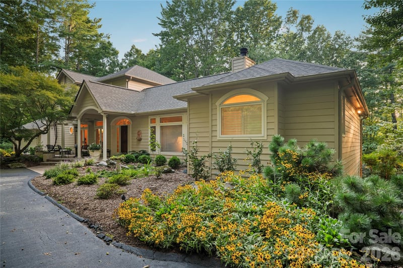 4 Citadel Lane, Hendersonville, NC - 3 beds, 2.5 baths, 4,582 sqft - $1,200,000