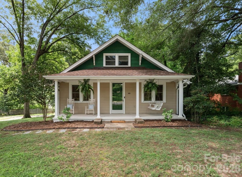 441 8th Avenue Drive NW, Hickory, NC - 2 beds, 2 baths, 1,902 sqft - $289,900