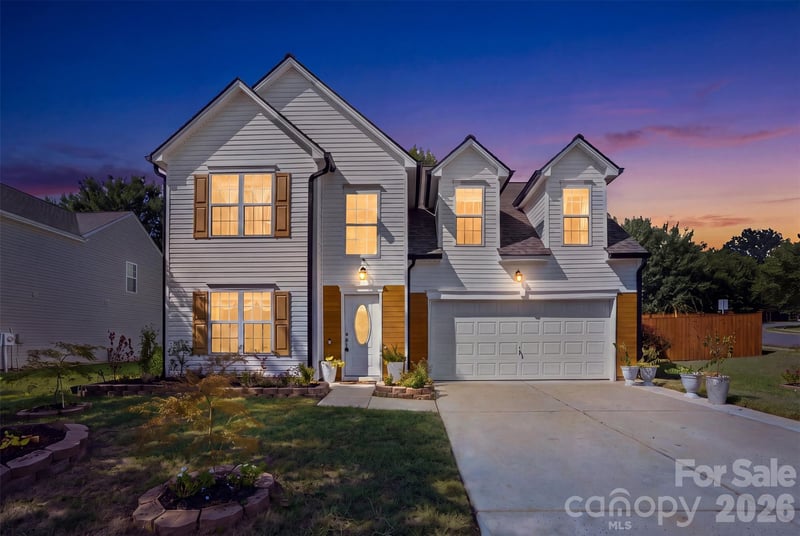 7204 Hidden Creek Drive, Charlotte, NC - 3 beds, 2.5 baths, 1,727 sqft - $379,900
