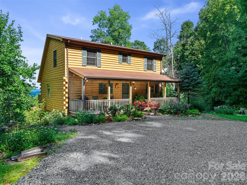 185 Blue Bird Lane, Spruce Pine, NC - 3 beds, 3 baths, 2,214 sqft - $549,000