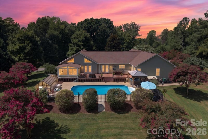 153 Folkstone Road, Mooresville, NC - 4 beds, 2.5 baths, 2,943 sqft - $795,000