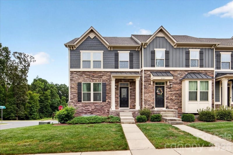 2017 Birchside Drive, Charlotte, NC - 3 beds, 2.5 baths, 1,936 sqft - $458,000