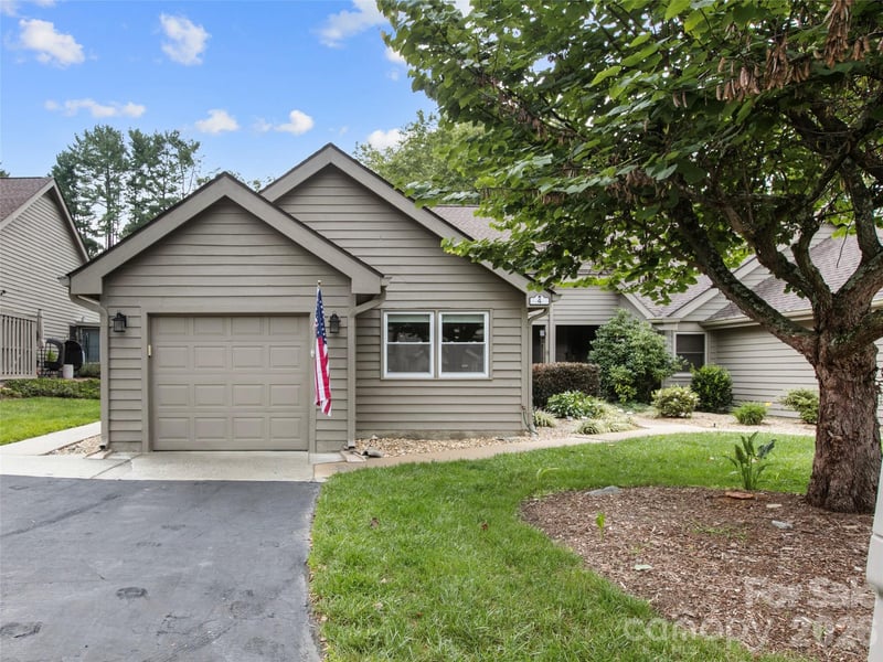 4 Tisha Lane, Hendersonville, NC - 3 beds, 2 baths, 1,606 sqft - $382,000
