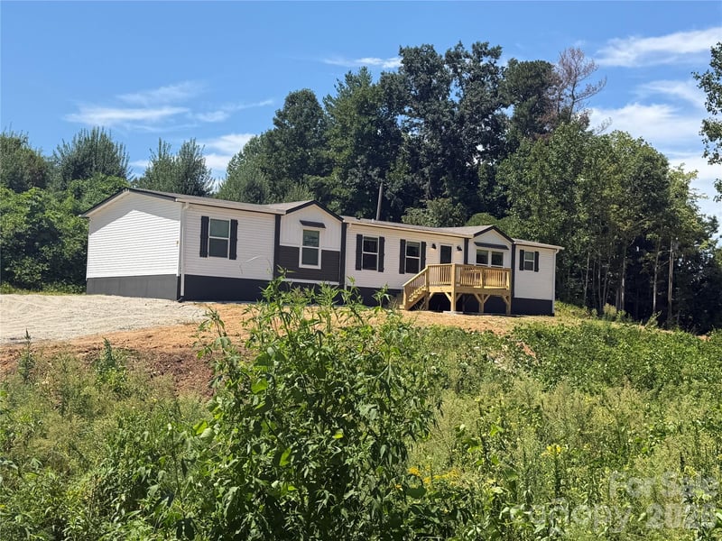 66 Neely Drive, Hendersonville, NC - 3 beds, 2 baths, 1,944 sqft - $349,900