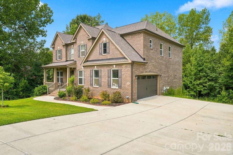 1310 Bershire Lane L13, Charlotte, NC - 4 beds, 3.5 baths, 3,849 sqft - $865,000