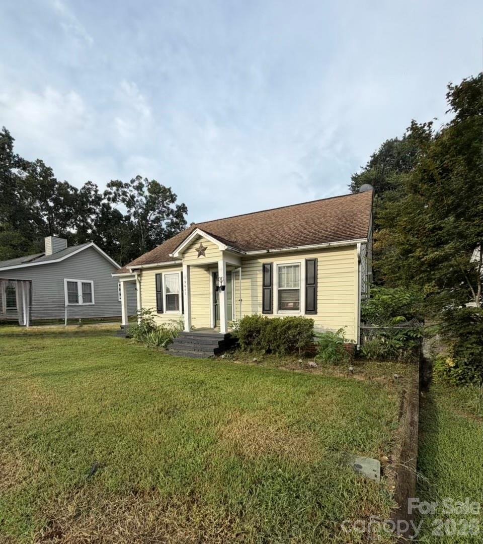 19641 S Main St, Cornelius, NC 28031. property listing photo