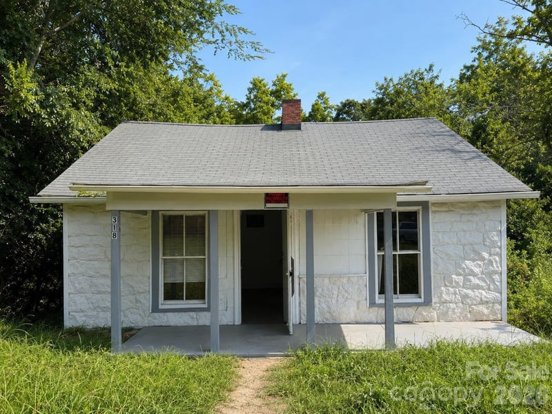 318 Love Street, Albemarle, NC - 2 beds, 1 bath, 714 sqft - $90,000
