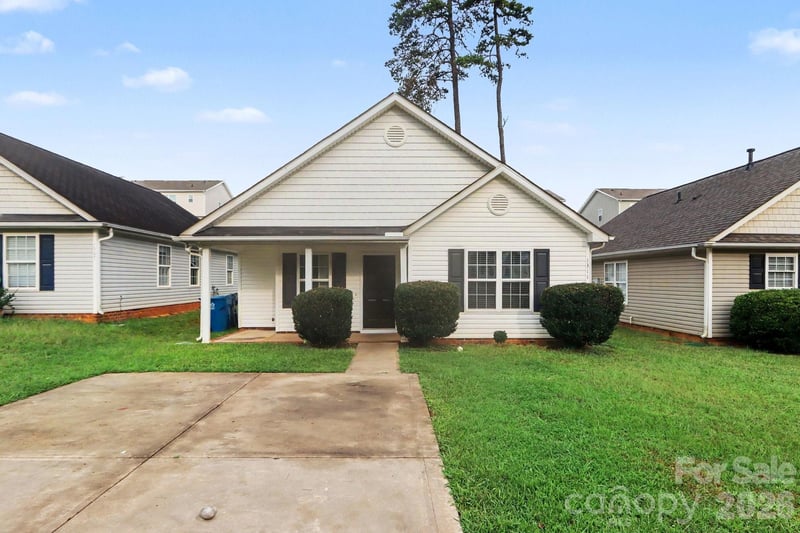 1311 Braveheart Lane, Charlotte, NC - 3 beds, 2 baths, 1,134 sqft - $269,900