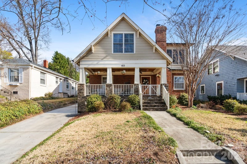425 Tremont Avenue E, Charlotte, NC - 5 beds, 4 baths, 2,402 sqft - $6,995