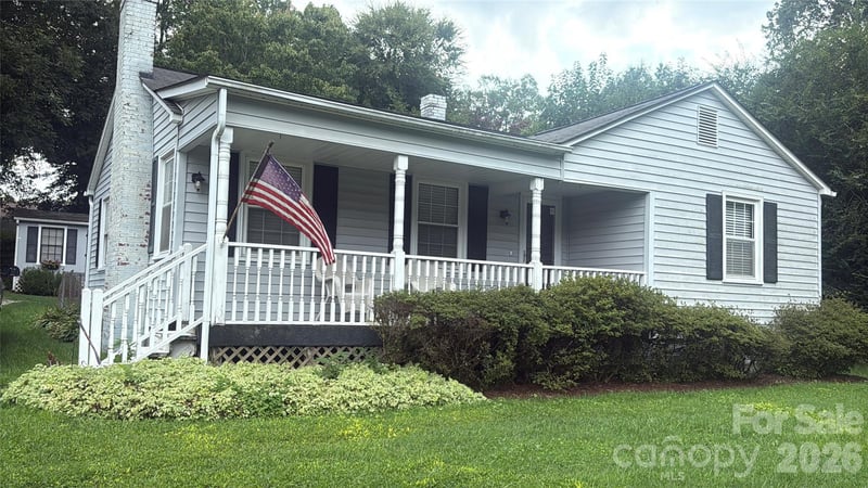 210 N Beaver Street, Landis, NC - 2 beds, 1 bath, 1,039 sqft - $225,000