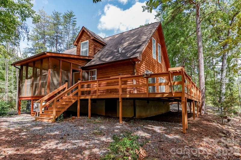 253 Nors Way, Lake Lure, NC - 3 beds, 2 baths, 1,666 sqft - $365,000