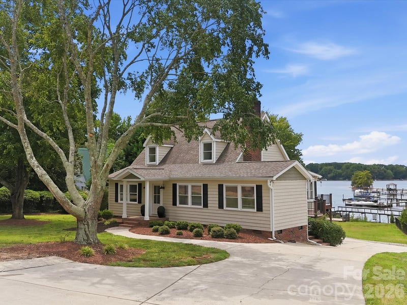 20845 Lagoona Drive, Cornelius, NC - 3 beds, 3 baths, 2,327 sqft - $1,295,000