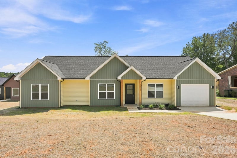 1517 Robin Road, Newton, NC - 3 beds, 2 baths, 1,429 sqft - $295,000