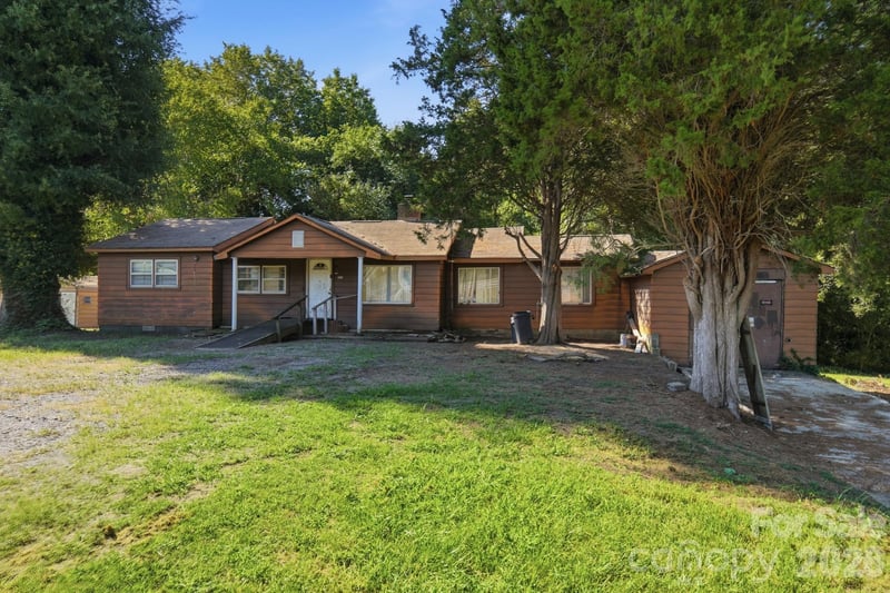 1021 Ramseur Road, Bessemer City, NC - 3 beds, 1 bath - $100,000