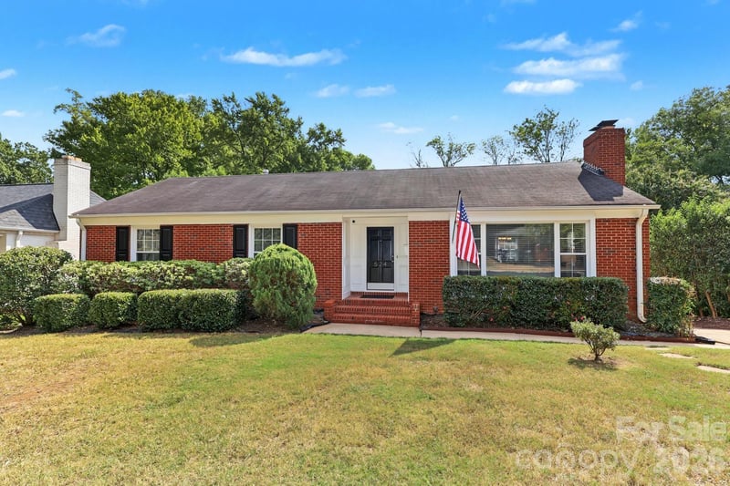 524 Cooper Drive, Charlotte, NC - 3 beds, 2.5 baths, 2,541 sqft - $699,000