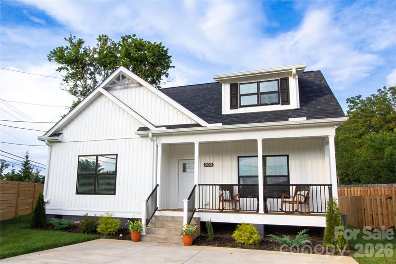 202 Southern Charm Road, Arden, NC - 3 beds, 2.5 baths, 1,615 sqft - $394,000