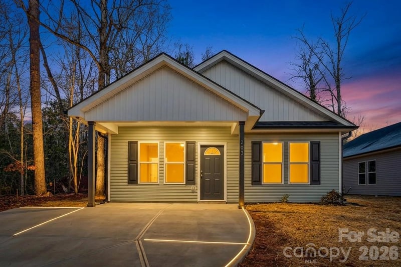 147 W Pine Street, Norwood, NC - 3 beds, 2 baths, 1,232 sqft - $239,999