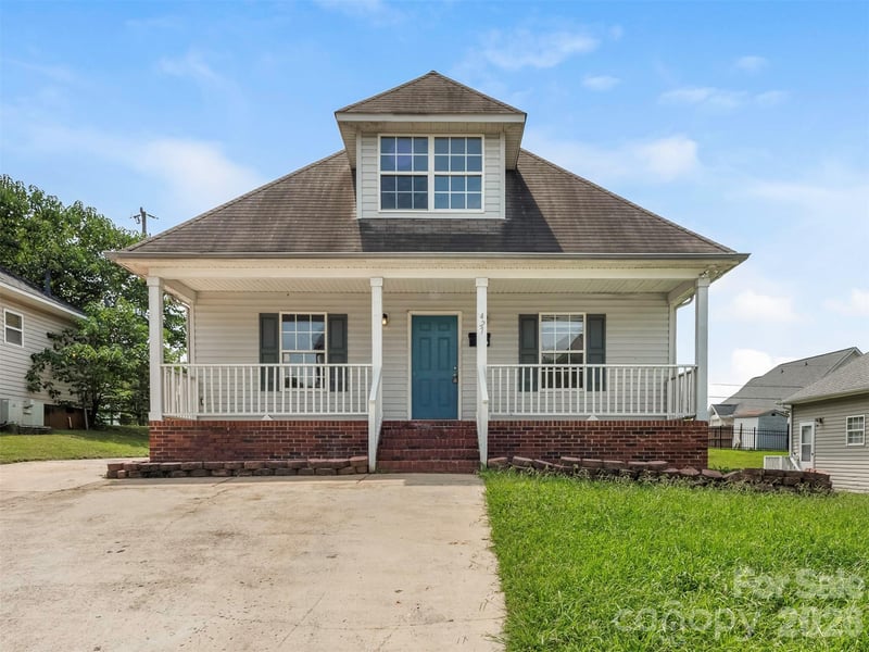 427 Katonah Avenue, Charlotte, NC - 4 beds, 2 baths, 1,445 sqft - $415,900