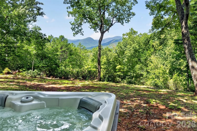 128 Pearson Circle, Lake Lure, NC - 2 beds, 2 baths, 896 sqft - $155,000