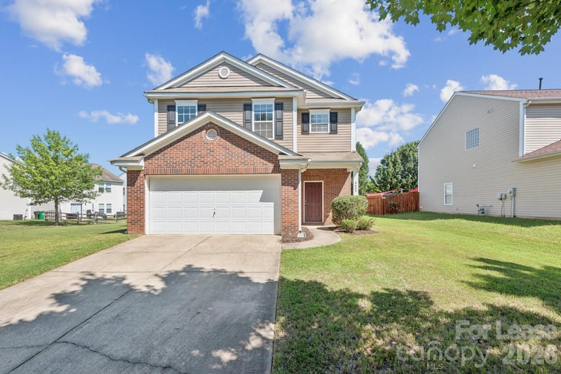 8605 Redding Glen Avenue, Charlotte, NC - 3 beds, 2.5 baths, 1,932 sqft - $1,940