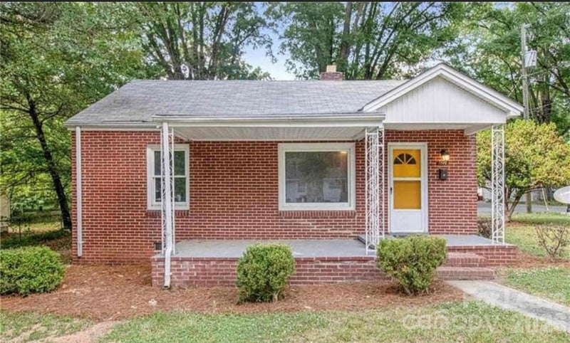 1010 Rankin Avenue, Gastonia, NC - 2 beds, 1 bath, 1,023 sqft - $1,495
