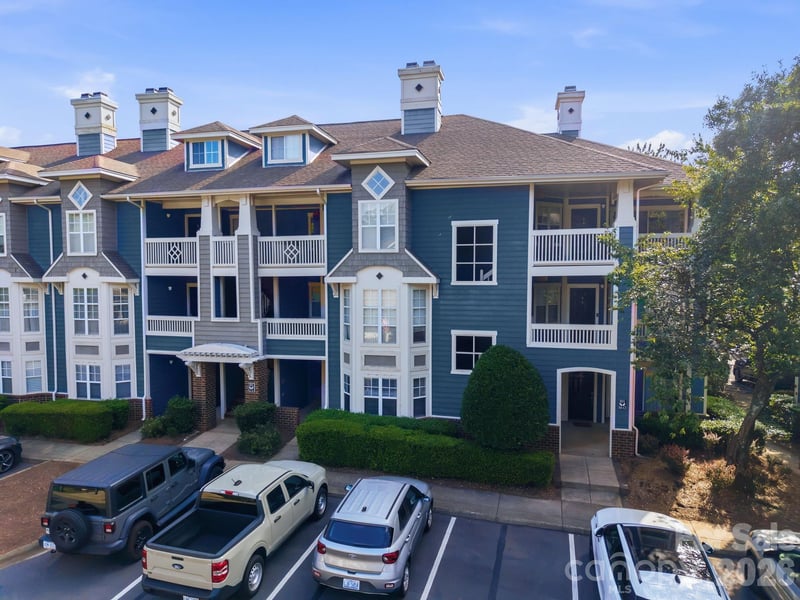 501 Olmsted Park Place H, Charlotte, NC - 1 bed, 1 bath, 558 sqft - $255,000