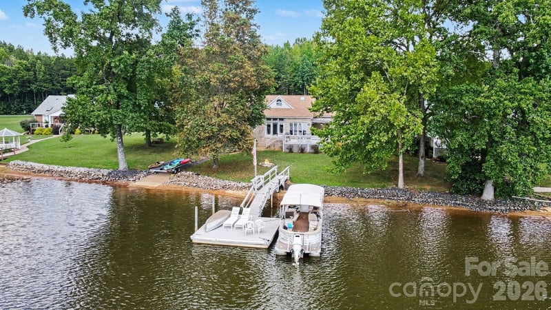 235 Pebble Point, Salisbury, NC - 3 beds, 2 baths, 1,838 sqft - $880,000