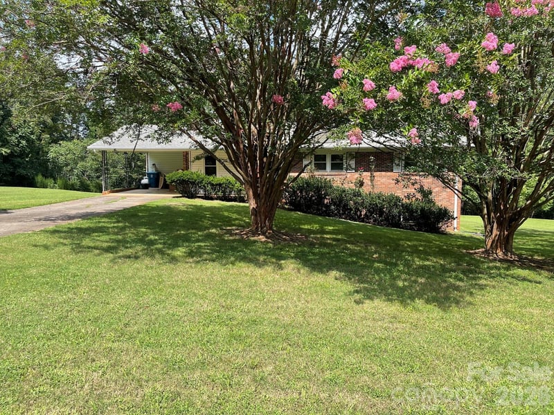 187 River Hills Drive, Forest City, NC - 3 beds, 2 baths, 2,052 sqft - $280,000