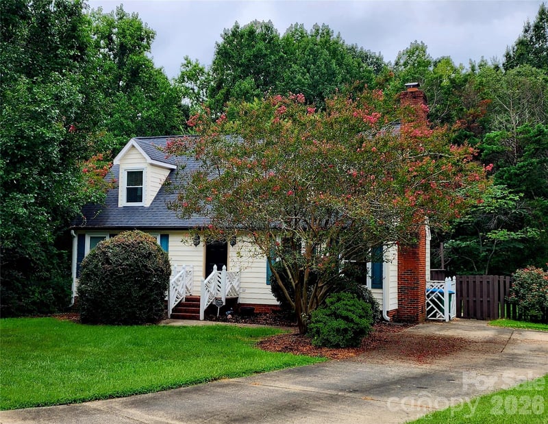 13505 O Toole Drive, Matthews, NC - 4 beds, 3 baths, 1,671 sqft - $459,900