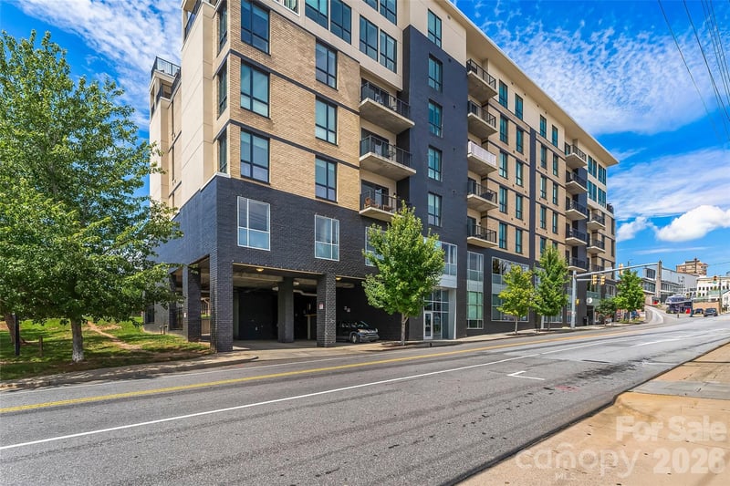 45 Asheland Avenue Apt 401, Asheville, NC - 1 bed, 1 bath, 808 sqft - $495,000
