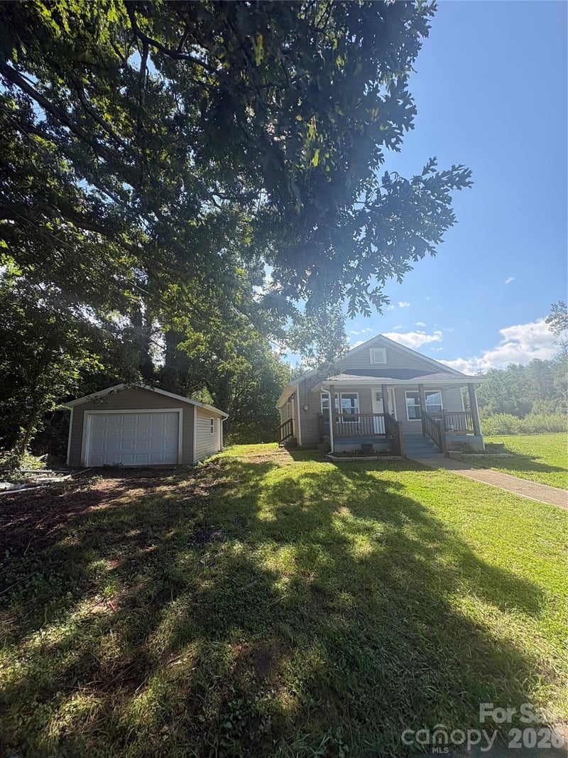 43 Lester Hollifield Road, Marion, NC - 2 beds, 1 bath, 864 sqft - $235,000