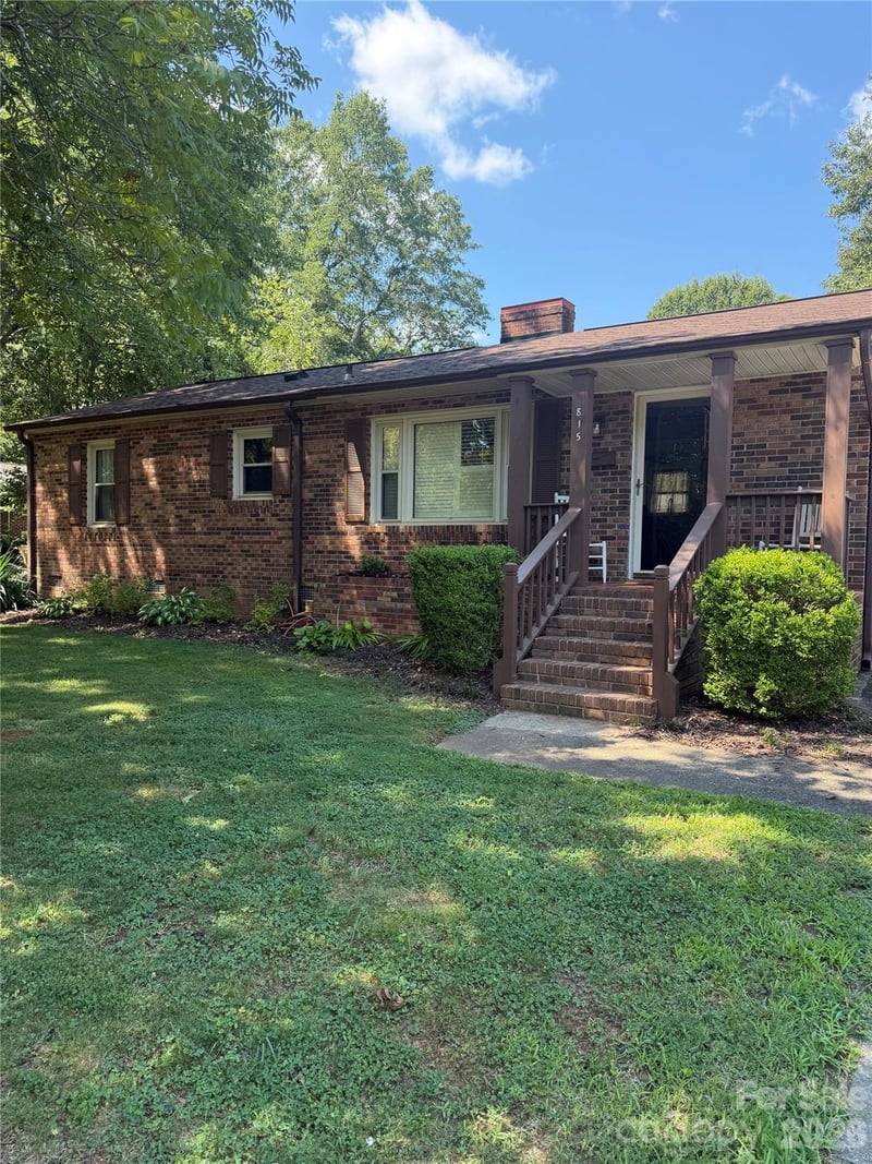 815 Katherine Avenue, Kings Mountain, NC - 3 beds, 2 baths, 1,475 sqft - $259,000