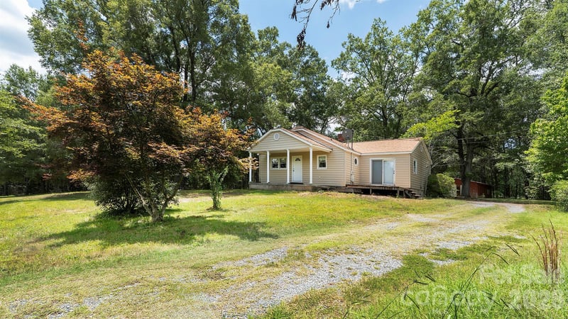11430 Highway 601 Highway, Midland, NC - 2 beds, 2 baths, 1,416 sqft - $350,000