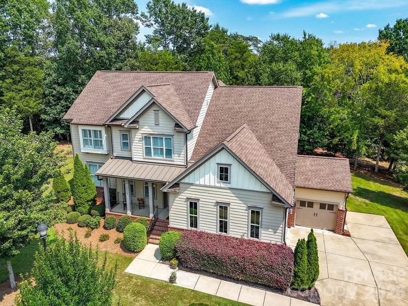12323 Cherrybark Lane, Charlotte, NC - 4 beds, 3.5 baths, 3,400 sqft - $850,000