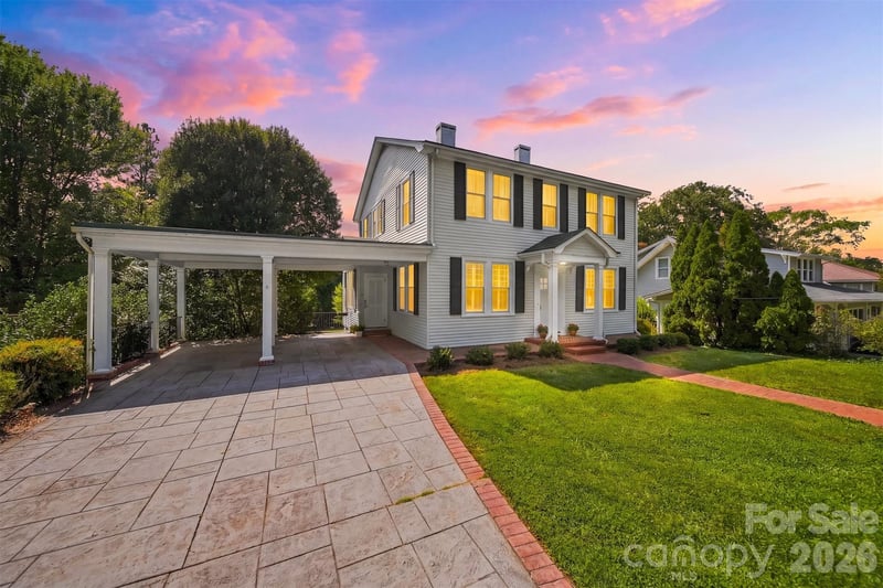 433 N Cedar Street, Lincolnton, NC - 4 beds, 2 baths, 2,285 sqft - $415,000