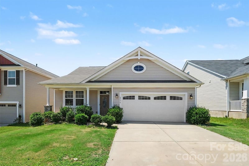 6536 Georgia Oak Road, Charlotte, NC - 4 beds, 3 baths, 2,652 sqft - $485,000