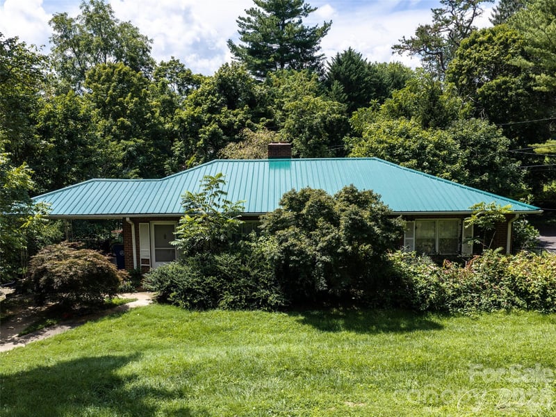 150 Stratford Road, Asheville, NC - 2 beds, 1.5 baths, 1,400 sqft - $499,000