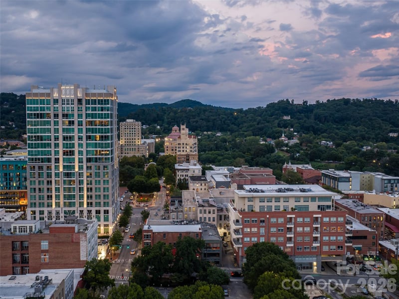 12 S Lexington Avenue Apt 407, Asheville, NC - 2 beds, 2 baths, 1,550 sqft - $1,350,000