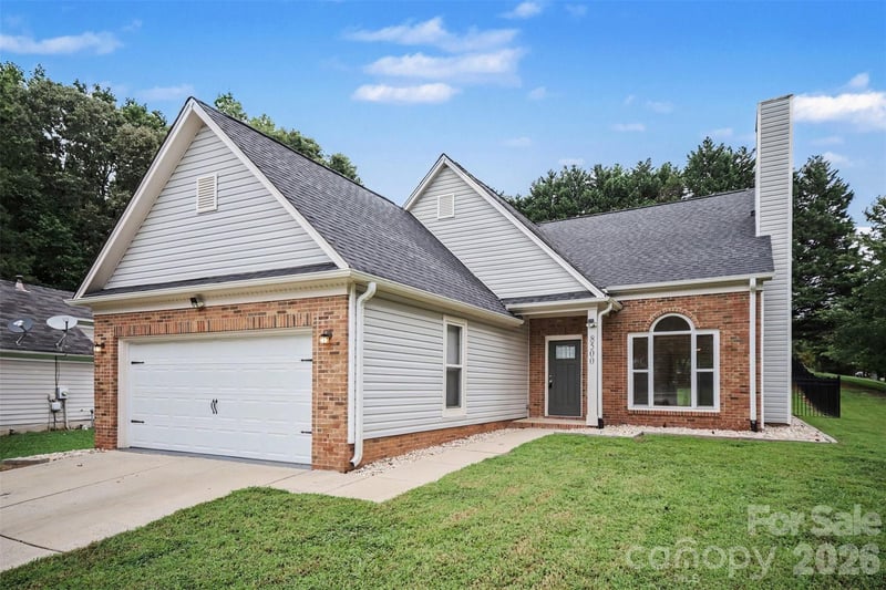8500 Woodhill Manor Court, Charlotte, NC - 4 beds, 2.5 baths, 1,801 sqft - $385,000