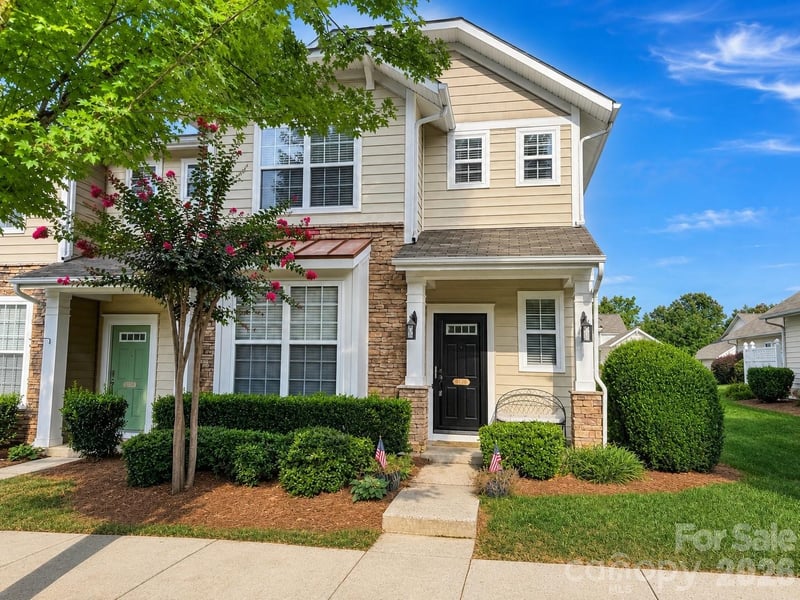 1168 Drummond Lane, Matthews, NC - 3 beds, 2.5 baths, 1,460 sqft - $339,000