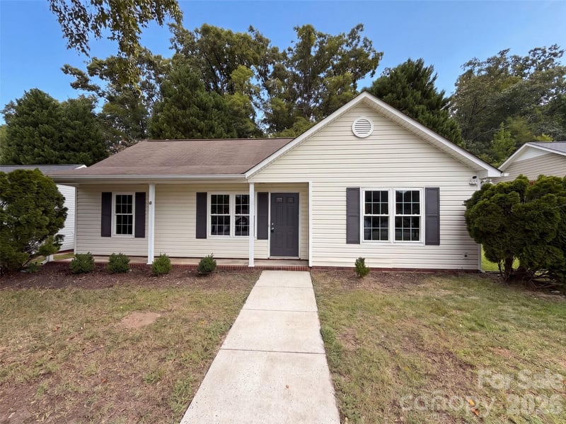 1412 Bells Knox Road, Charlotte, NC - 3 beds, 2 baths, 990 sqft - $275,000