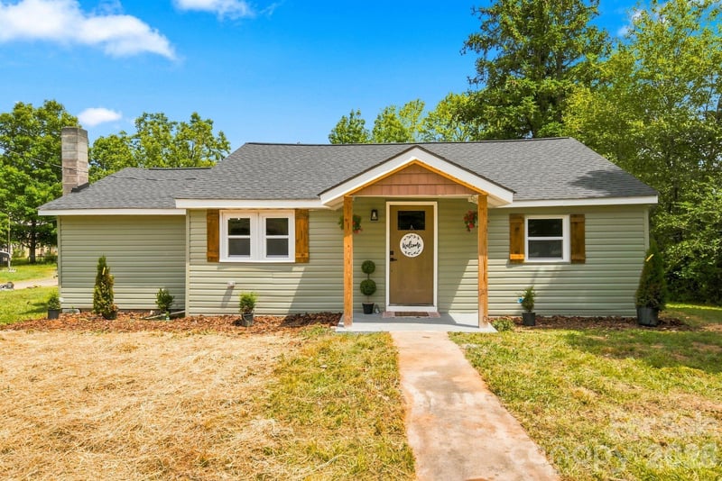 1325 King Road, Salisbury, NC - 3 beds, 2 baths, 1,465 sqft - $294,900