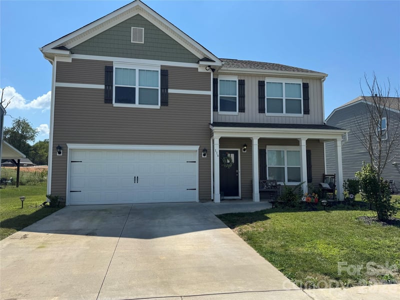 116 wheatfield Road, Fletcher, NC - 4 beds, 2.5 baths, 2,820 sqft - $490,000