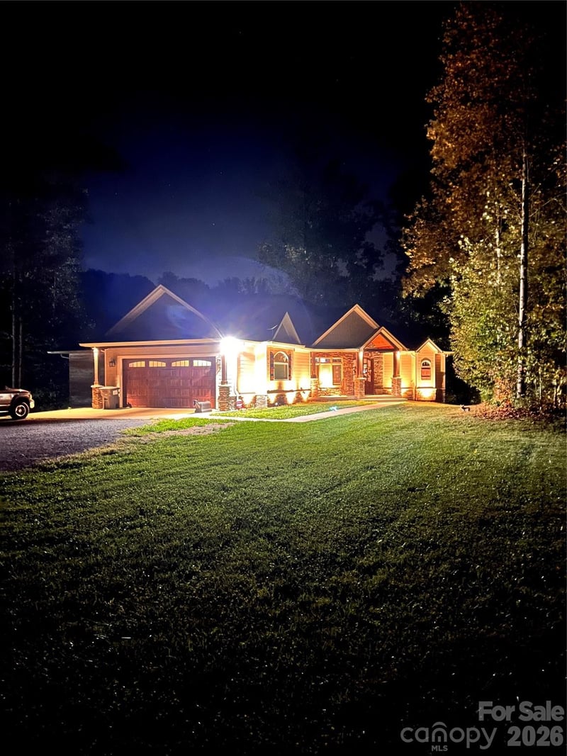 654 N Chipley Ford Road, Statesville, NC - 3 beds, 3.5 baths, 4,100 sqft - $947,000