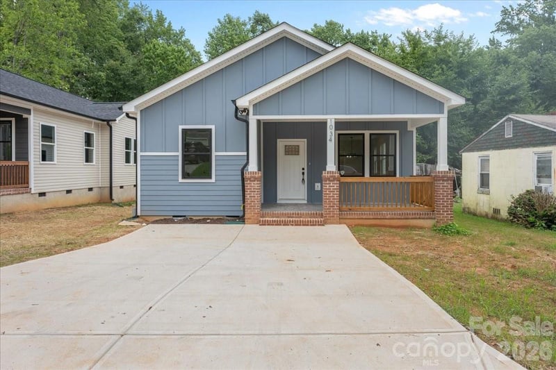 1034 Grady Street, Salisbury, NC - 3 beds, 2 baths, 1,370 sqft - $249,900