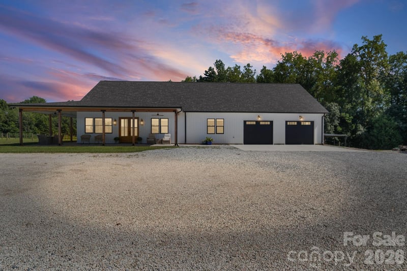 4035 Daugherty Road, China Grove, NC - 3 beds, 3.5 baths, 2,988 sqft - $998,500