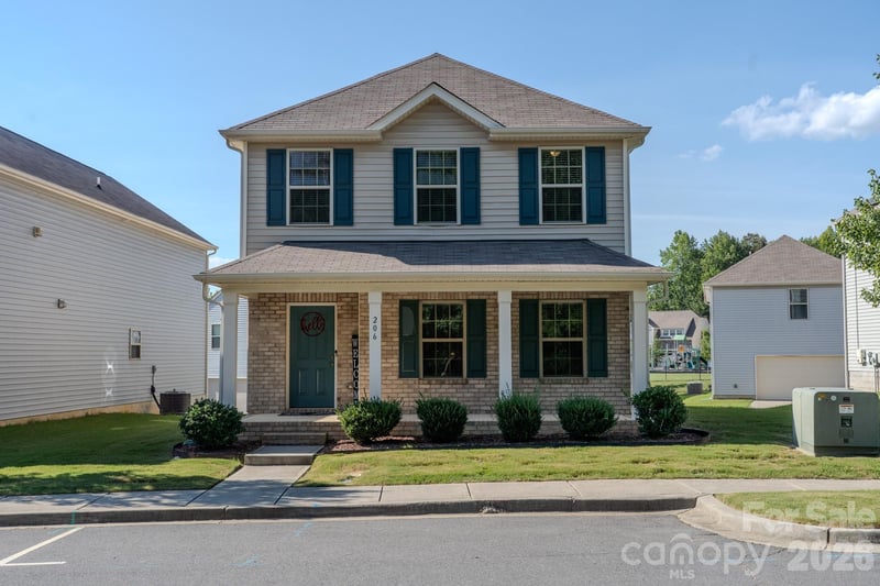206 Notable Lane, Rock Hill, SC - 4 beds, 2.5 baths, 2,500 sqft - $385,000