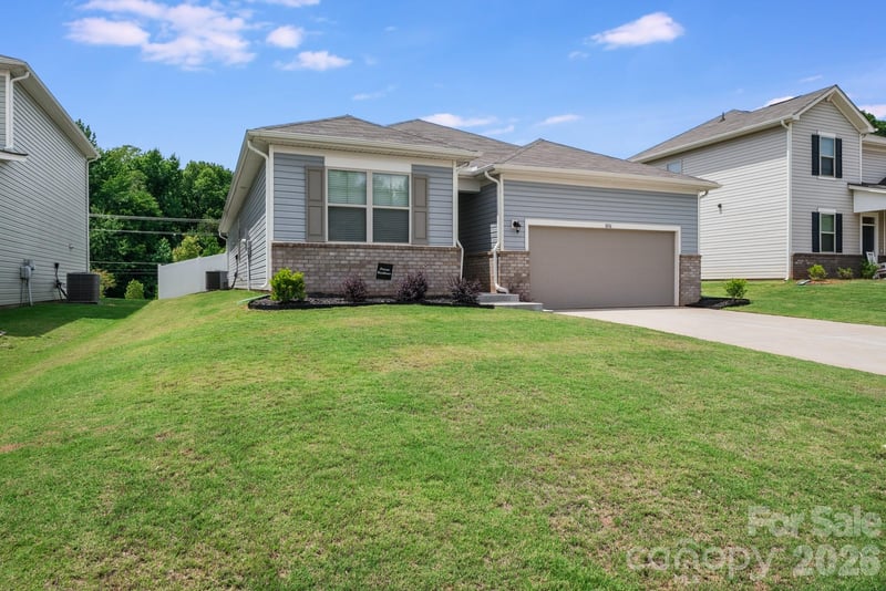 3036 Bluff Hill Lane, Charlotte, NC - 4 beds, 2 baths, 1,857 sqft - $415,000