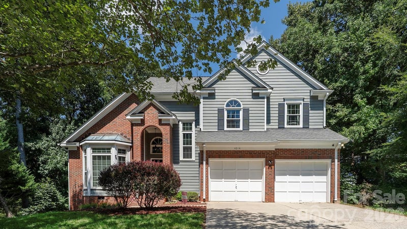 4314 Silvermere Way, Charlotte, NC - 4 beds, 2.5 baths, 2,447 sqft - $450,000