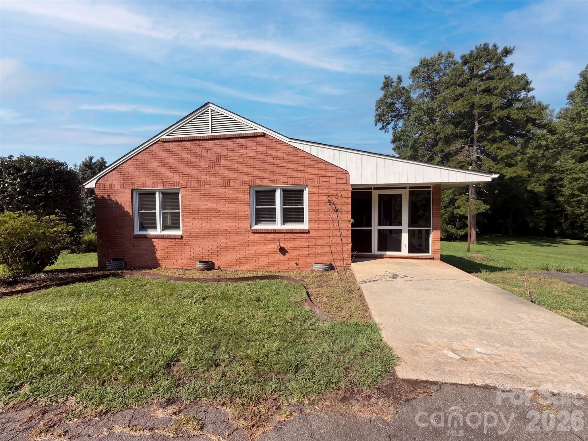 5630 S New Hope Road, Belmont, NC. property listing photo